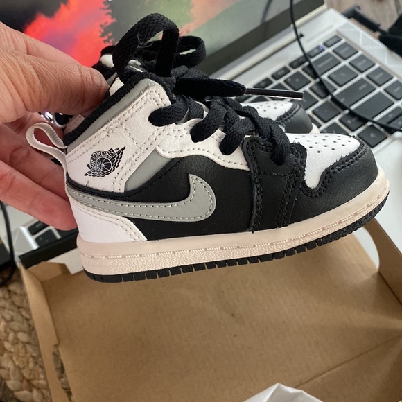 Jordan 1 Mid - Picture 4 of 7